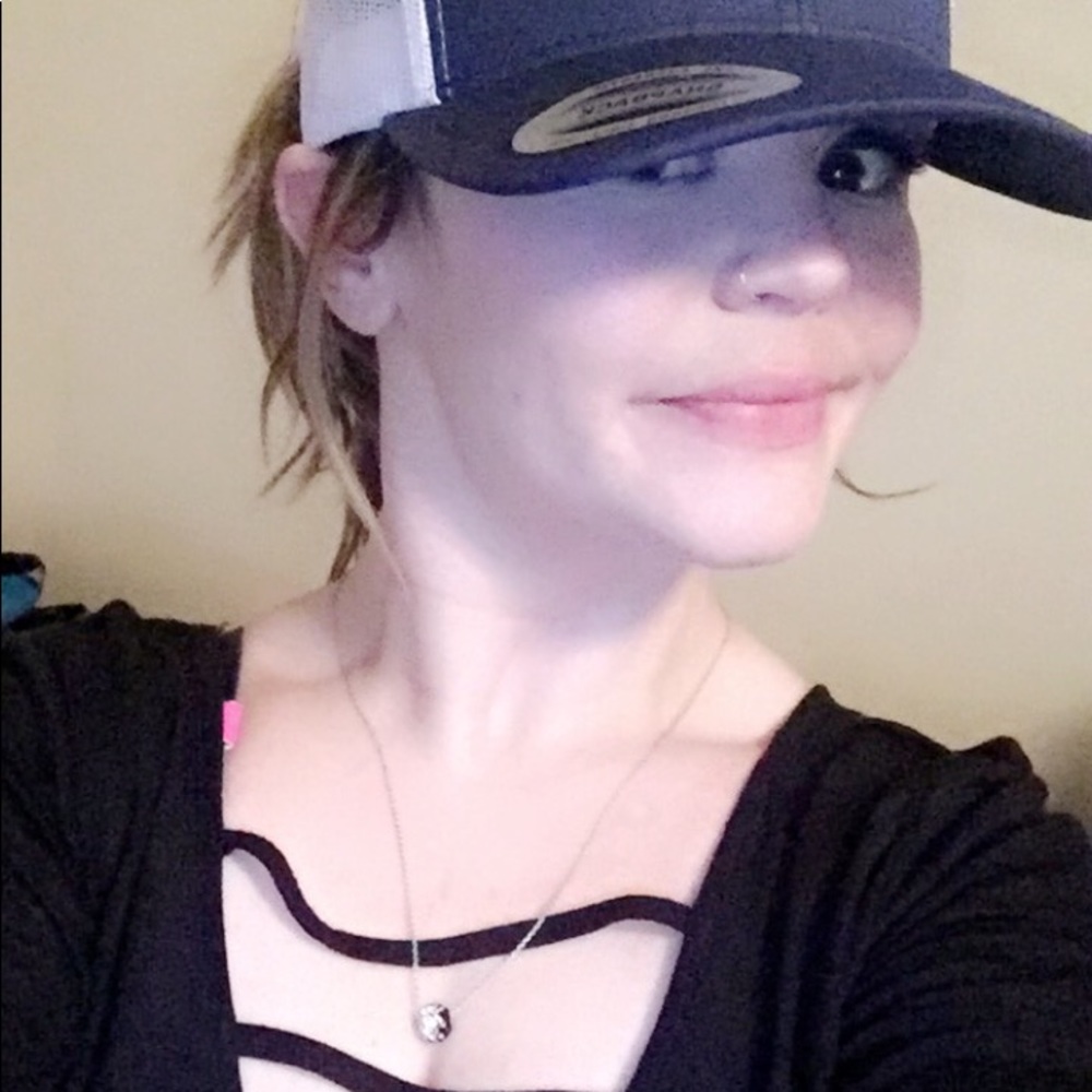 Meet your Posher, Maria